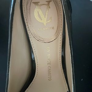 Veto Cuoio Signature by Vince Camuto